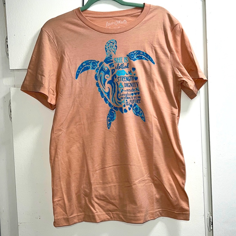 WOMANS SZ Med short sleeve tee NWT
